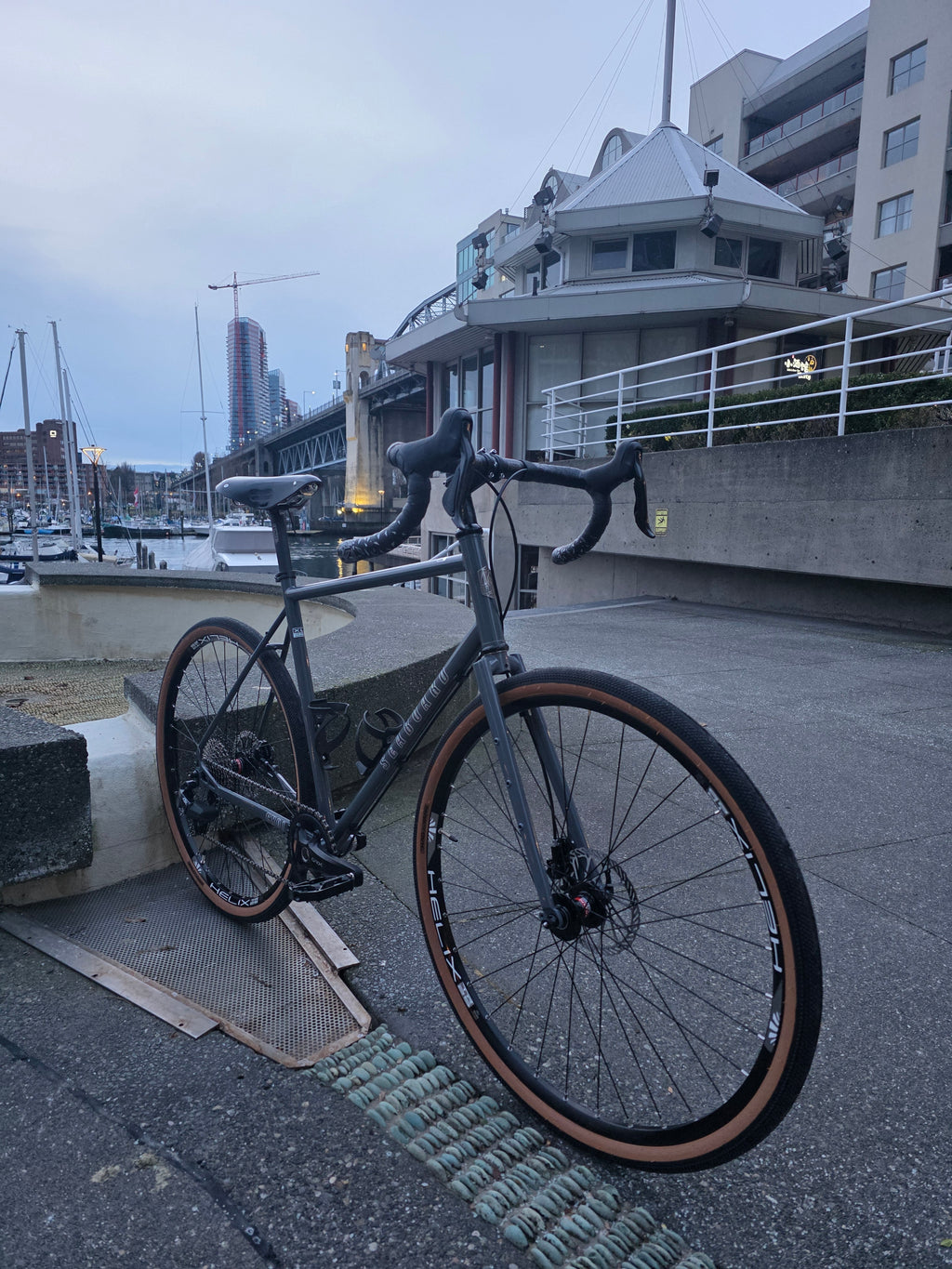 Evercoast Passage EDS Gravel Bicycle